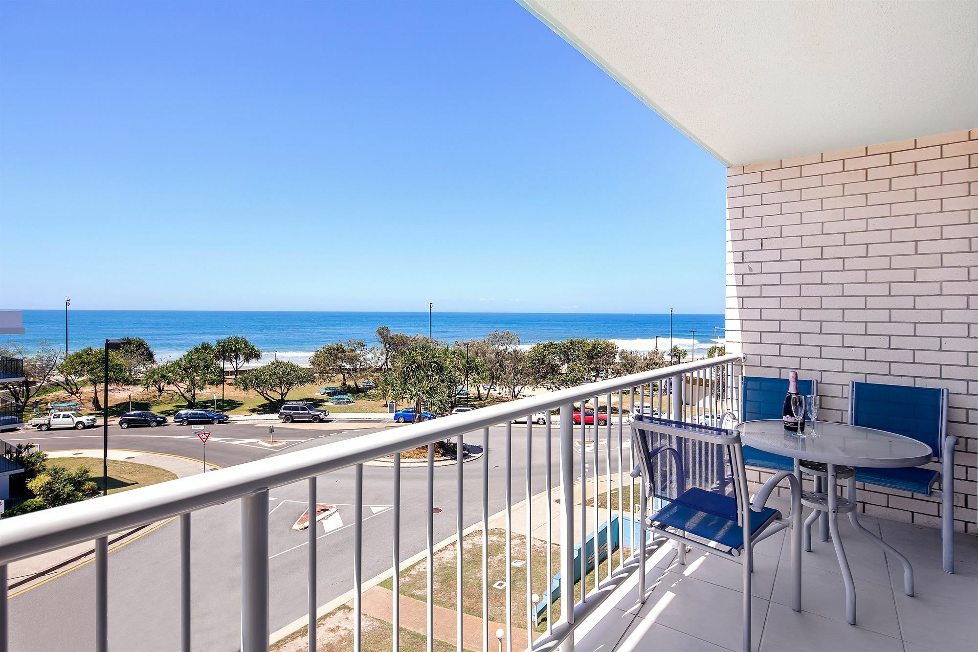 Capeview - Right On Kings Aparthotel