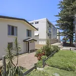 Beachcomber Unit 2 7 Dingle Ave