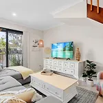 Mary St 3 Unit 2 Caloundra
