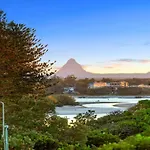 Araluen Unit 6 Bulcock Beach Qld