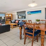 Kokomo Unit 1 Kings Beach Qld