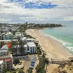 Beachcomber Unit 4 7 Dingle Ave