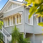Stunning Beach House & Glamping Tent - Sunshine Coast