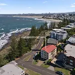 Minya Court Unit 4 Kings Beach Qld