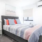 Stones Throw To Shelly Beach, Pet Friendly!
