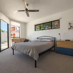Campbell St 11 Moffat Beach