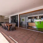 Campbell St 11 Moffat Beach