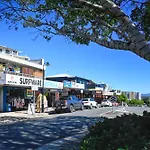 Spacious 3 Bedroom Delight - Shops & Beaches Zg1