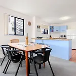 Jade Waters U4 5 Latona Ave