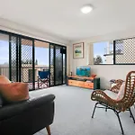 Jade Waters U4 5 Latona Ave