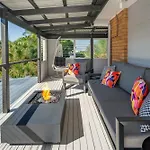 Battery Hill Pet-Friendly Poolside Paradise