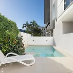 Azure Oceanside Apartment At Kings Beach