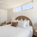 Azure Oceanside Apartment At Kings Beach
