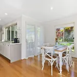 Fully Airconditioned, Pet Friendly, 5Mins To Beach