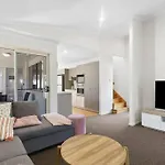 Fully Airconditioned, Pet Friendly, 5Mins To Beach