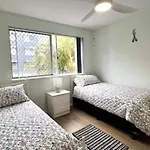 Chequers Caloundra Unit 2