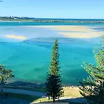 Ally\'S Golden Beach Retreat!