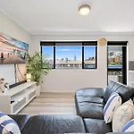Beachside Courts Unit 11 Kings Beach Qld