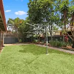 Bren Place, 6, Battery Hill