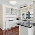Pumicestone Apartments Unit 6