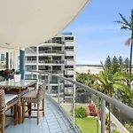 Pumicestone Apartments Unit 6