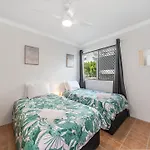 Surfside Six Unit 1 Bulcock Beach Qld