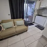 Small Pet Friendly Granny Flat With Private Courtyard