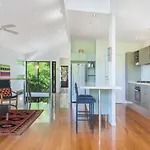 Moffat Retreat, Moffat Beach