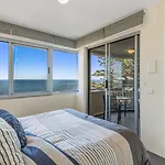 #6 Seaspray, Kings Beach - Absolute Waterfront