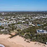 Delightful Dicky Beach Holiday House