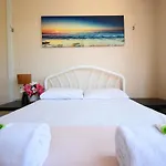 Caloundra Backpackers