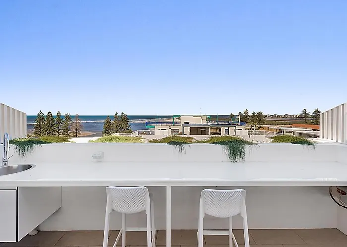 Luxury 5-Floor Unit With Ocean Views Near Beach