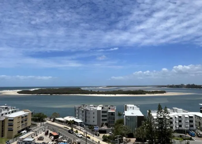 #803 Pumicestone Blue - Views With Rooftop Pool!