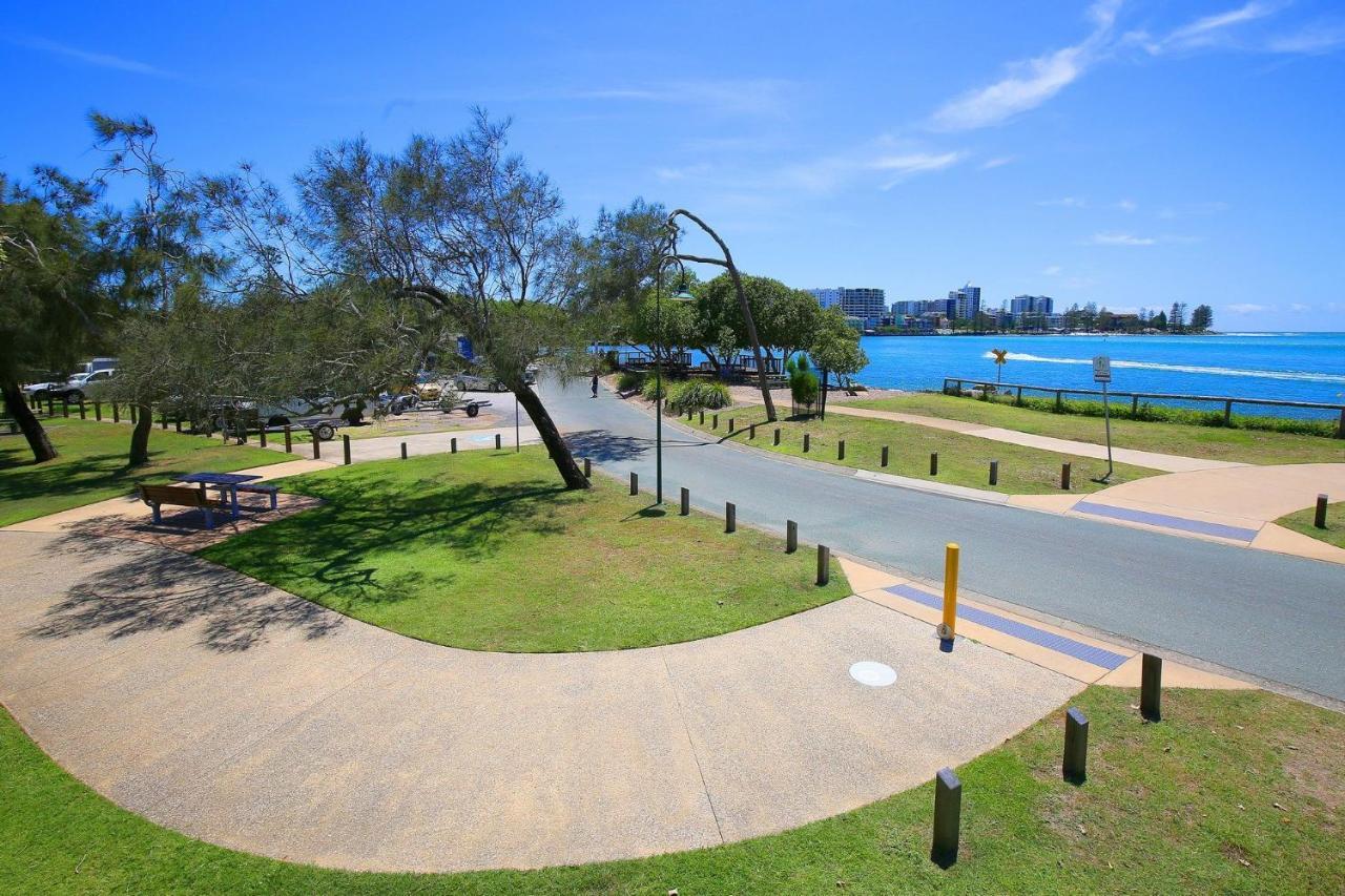 Golden Shores Unit 1 21 Landsborough Parade * Caloundra