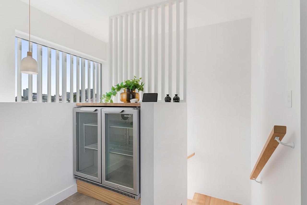 Apartment Luxury 5-floor Unit With Ocean Views Near
