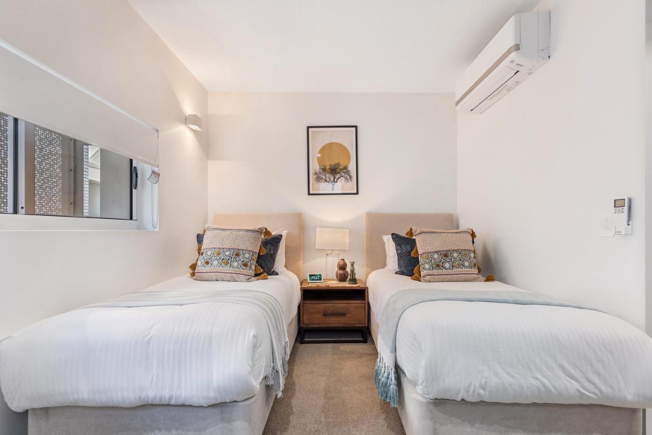 Luxury 5-floor Unit With Ocean Views Near * Caloundra