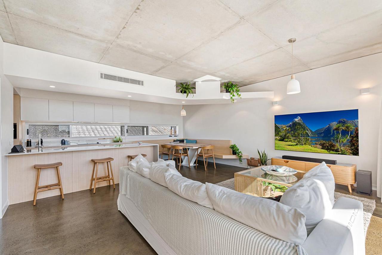 Apartment Luxury 5-floor Unit With Ocean Views Near *