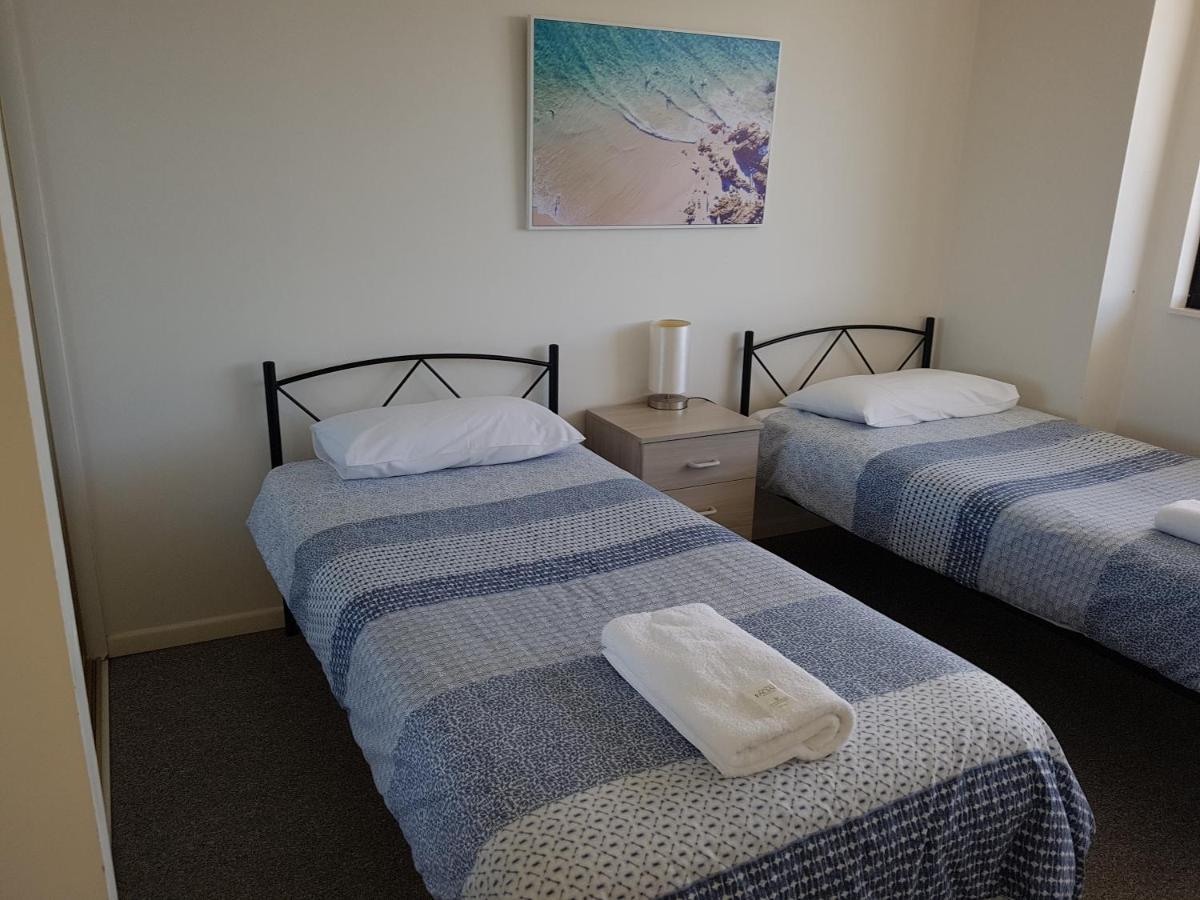 Burgess @ Kings Beach Aparthotel