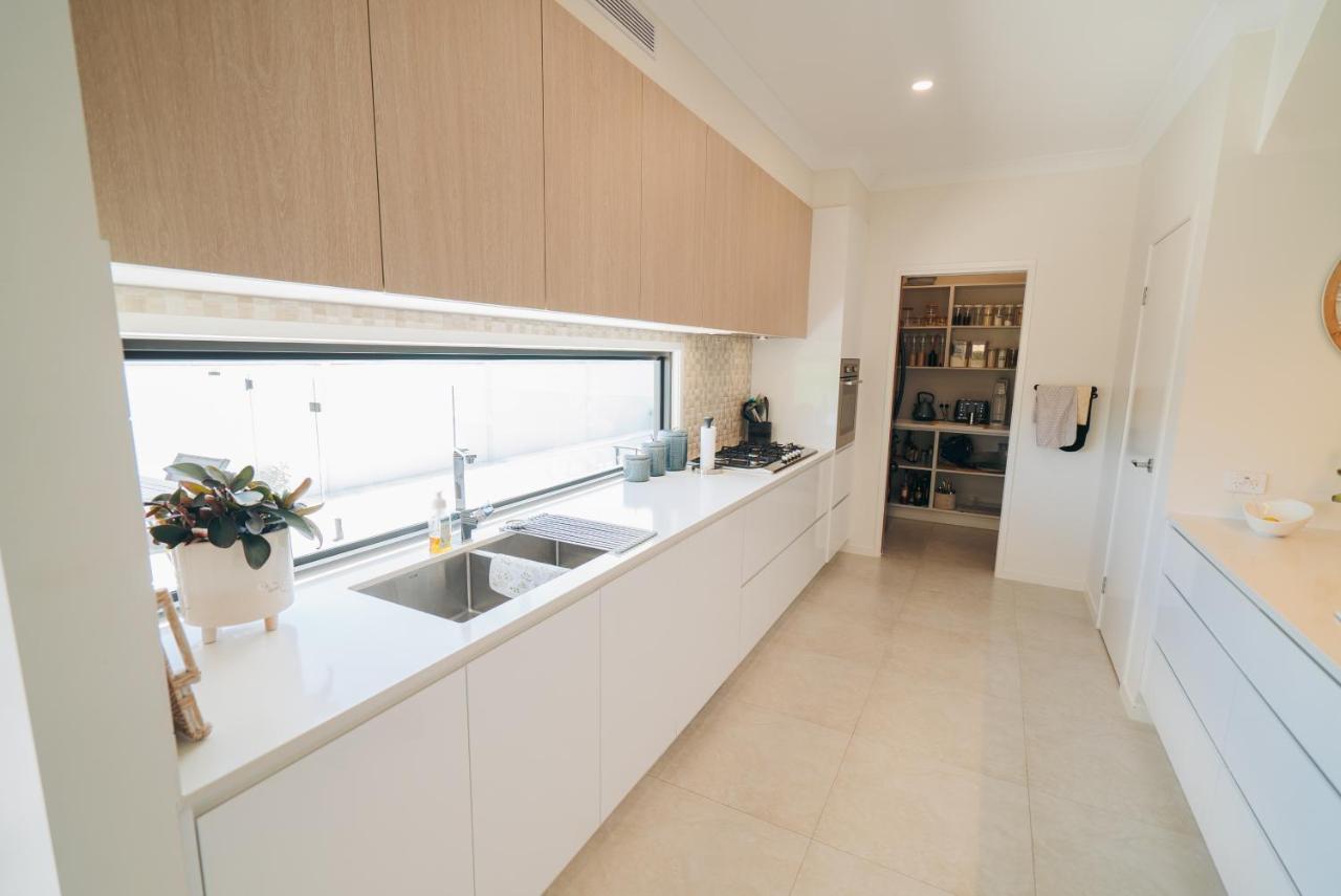 Holiday home Check It Out! Stunning Luxury Pool Retreat W/ Wine *