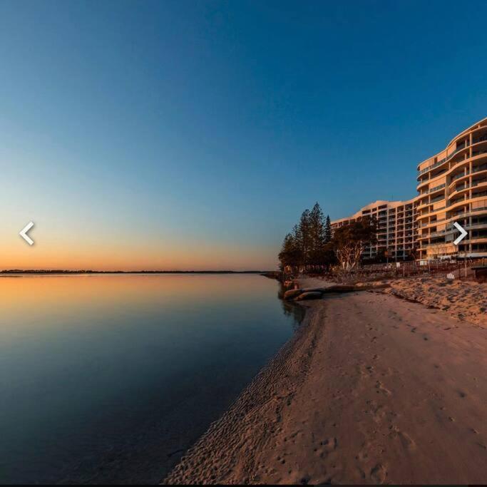 Ally's Golden Retreat! * Caloundra