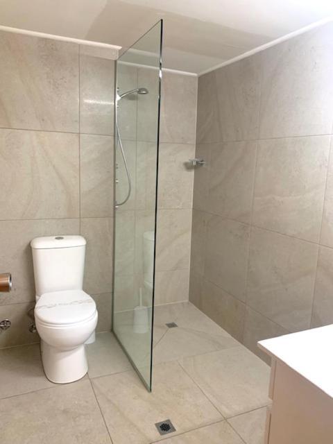 Golden Beach Motor Motel 4*