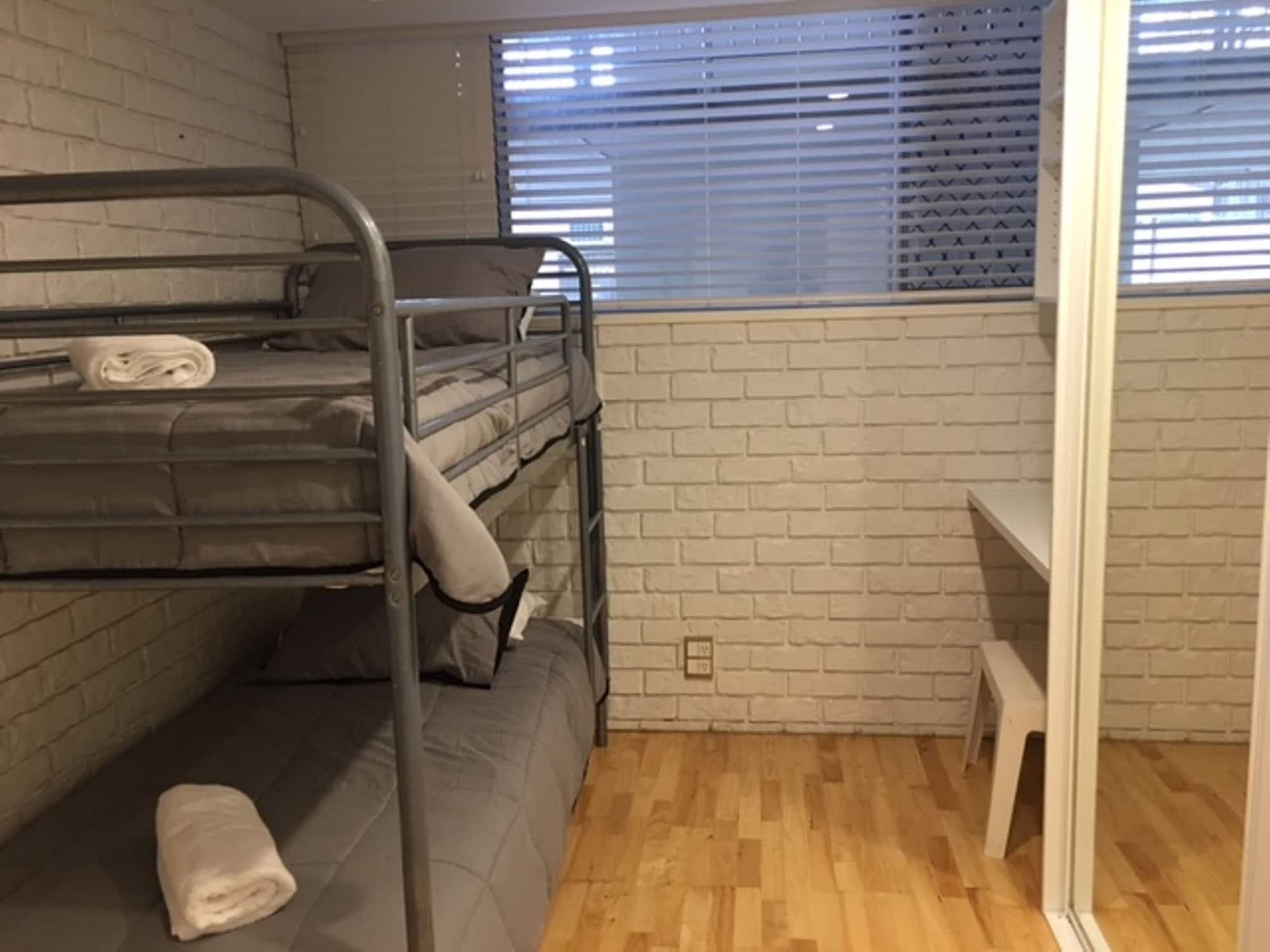 Merrima Court Holidays Caloundra