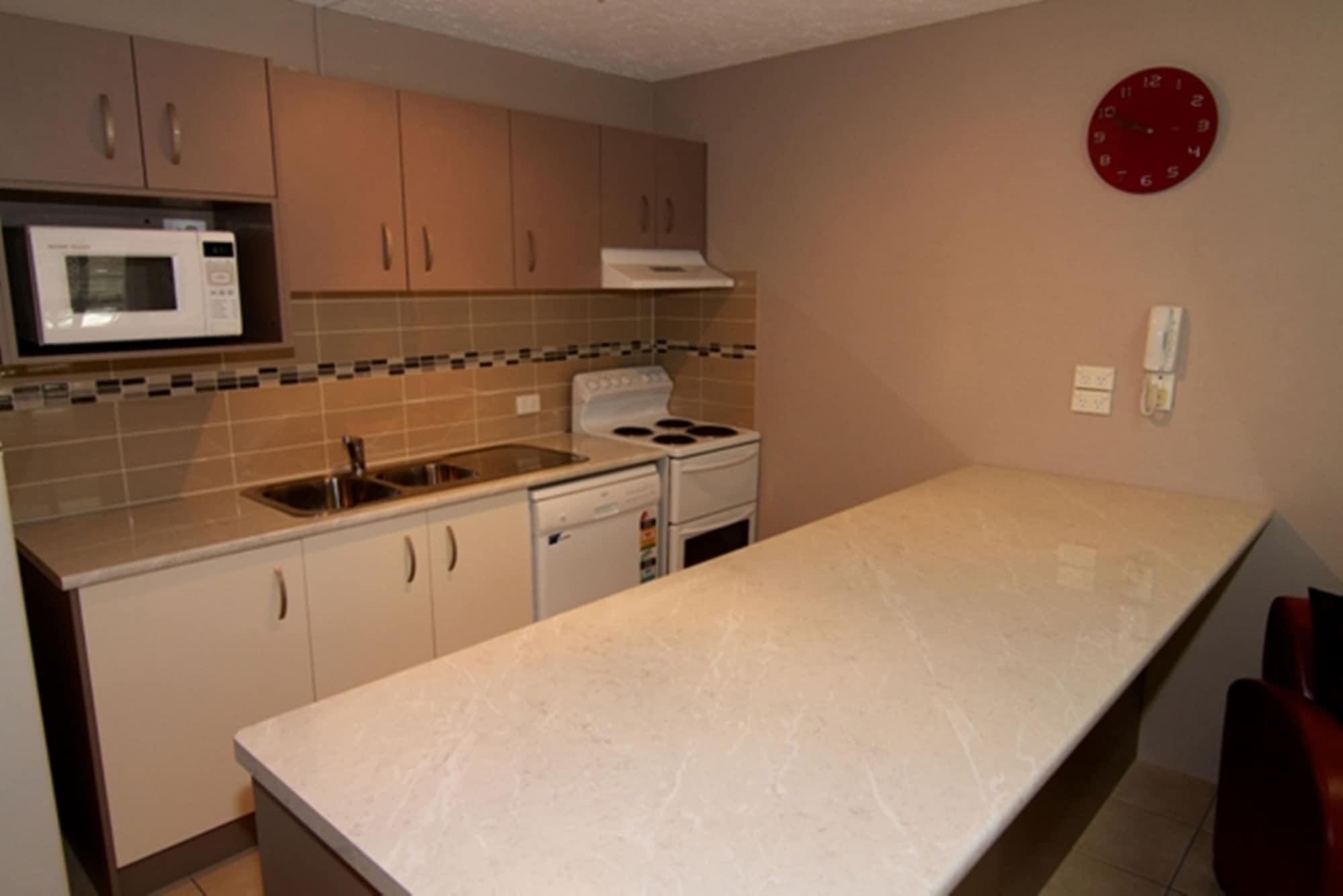 Merrima Court Holidays 4* Caloundra