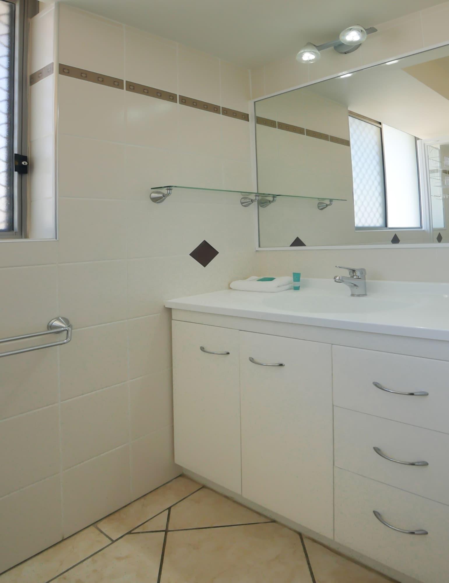 Aparthotel Merrima Court Holidays