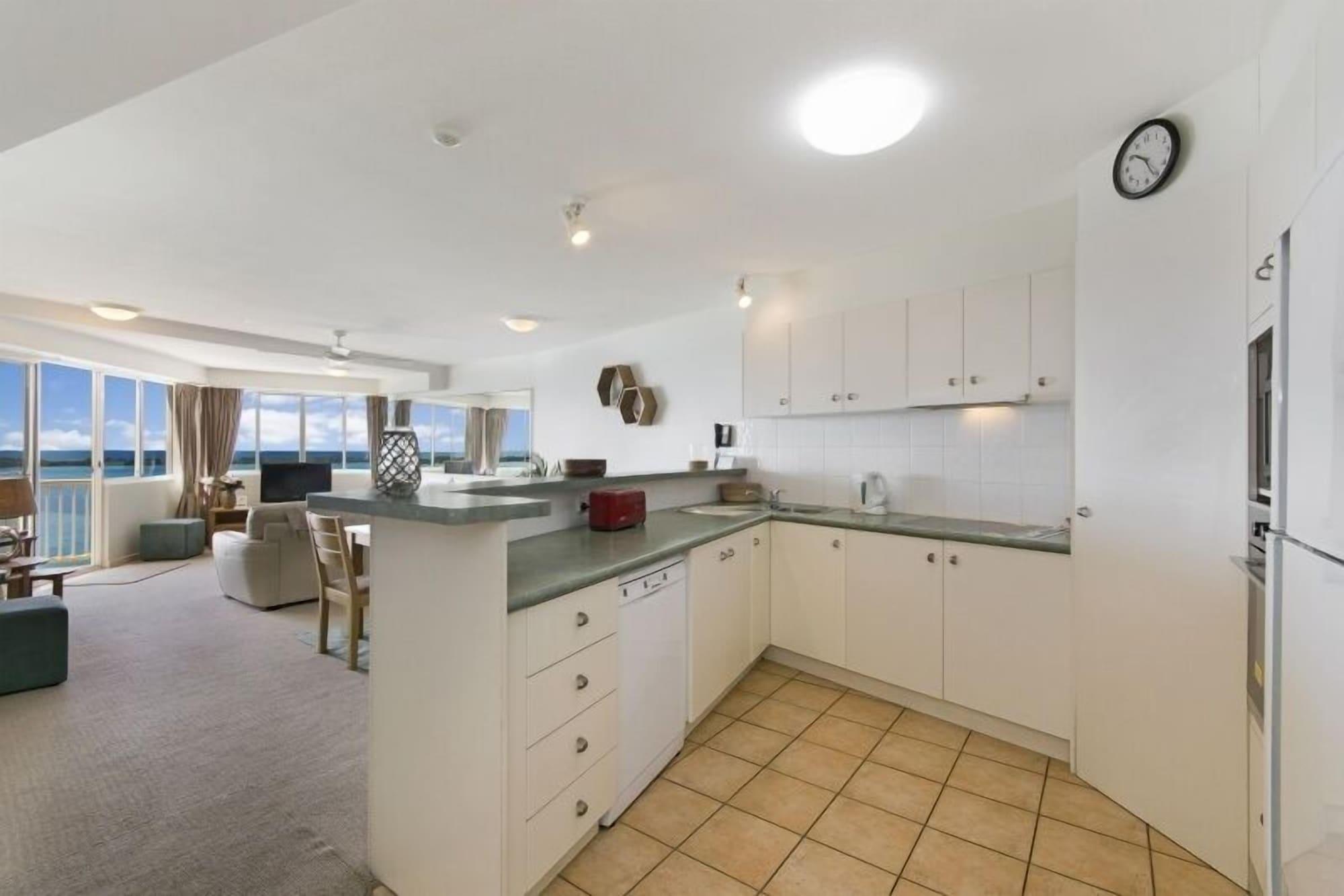 Riviere On Golden Aparthotel 4*