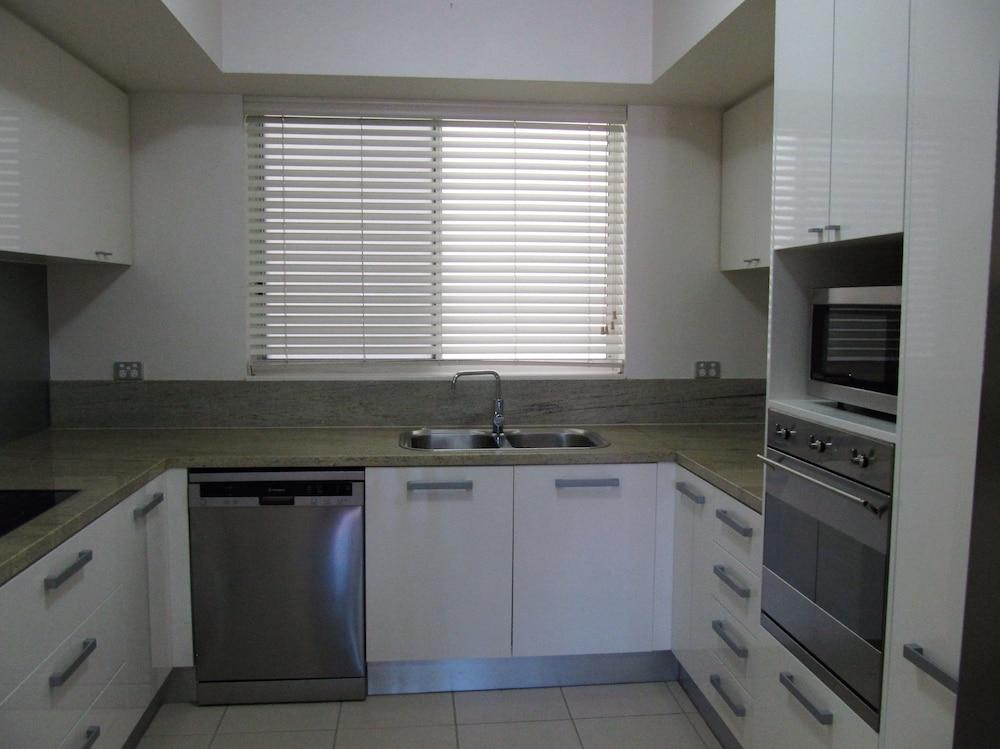 Aspect Aparthotel 4*