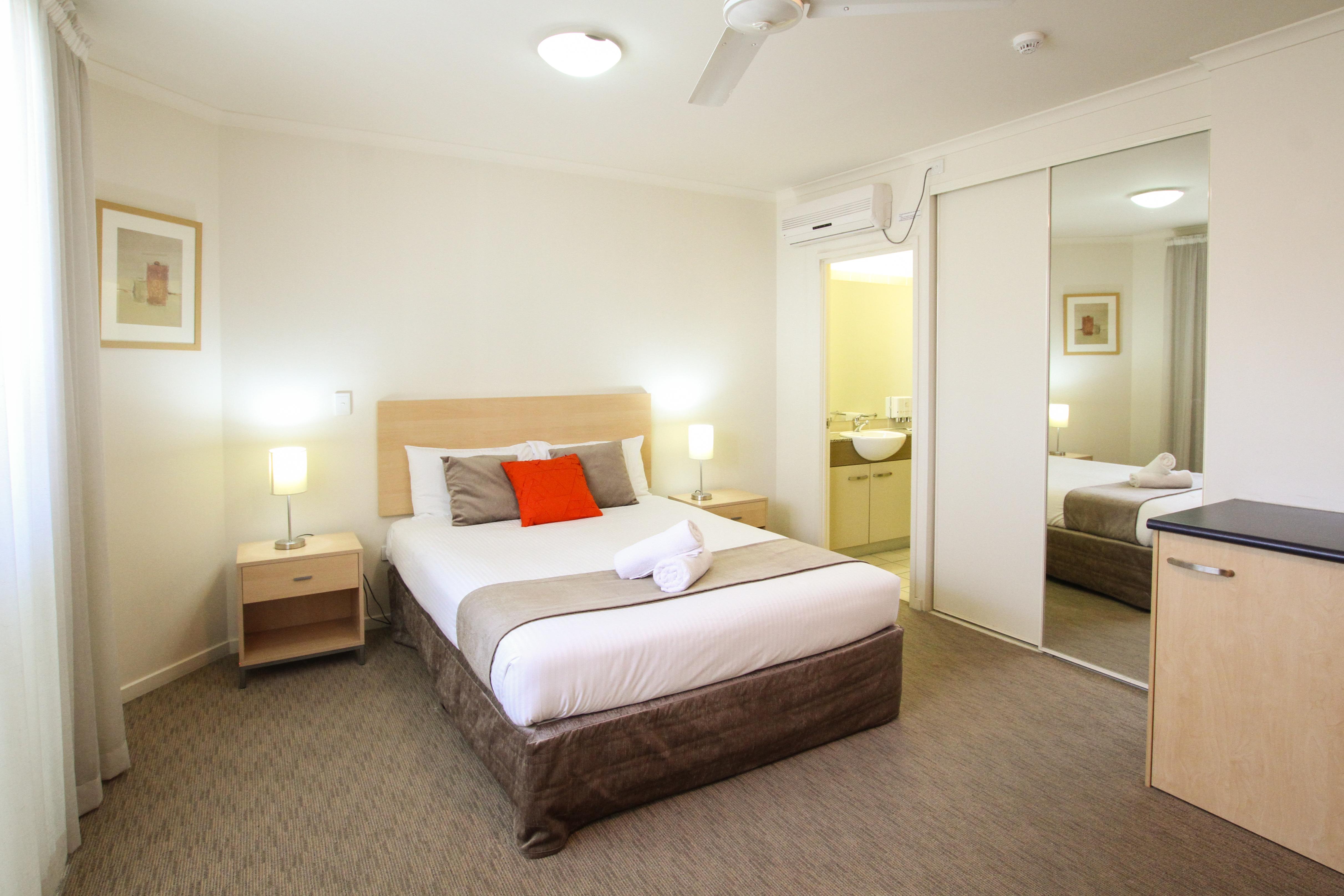 Aparthotel Official 4*