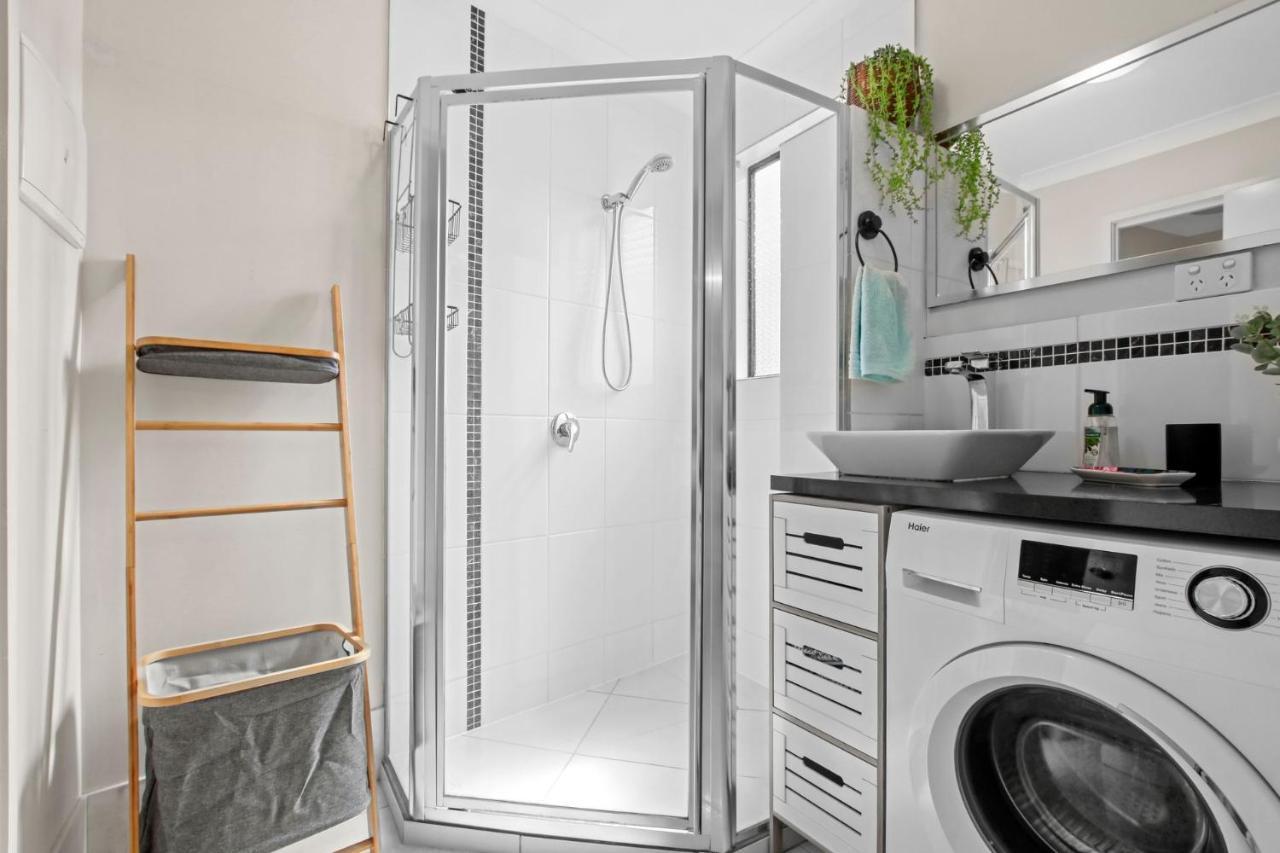 Mary St 3 Unit 2 * Caloundra