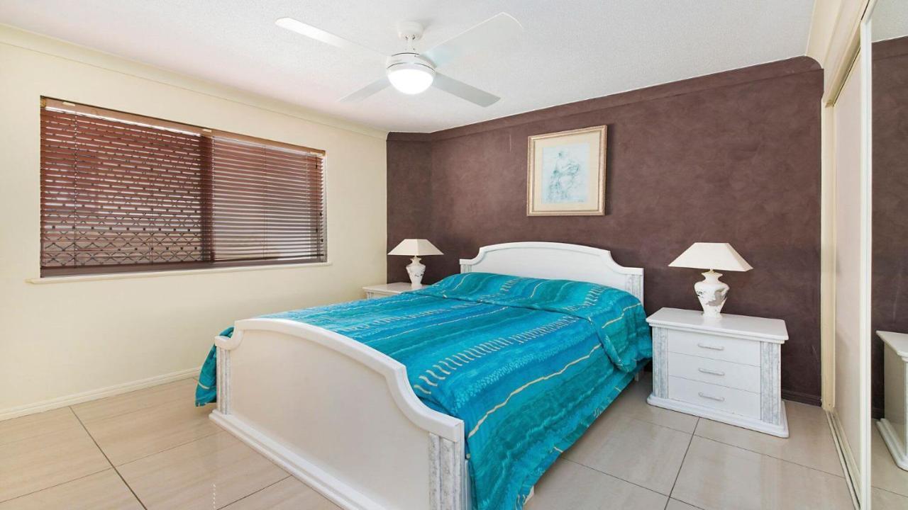 Pandanus Shores Unit 9 Kings Qld Holiday home *