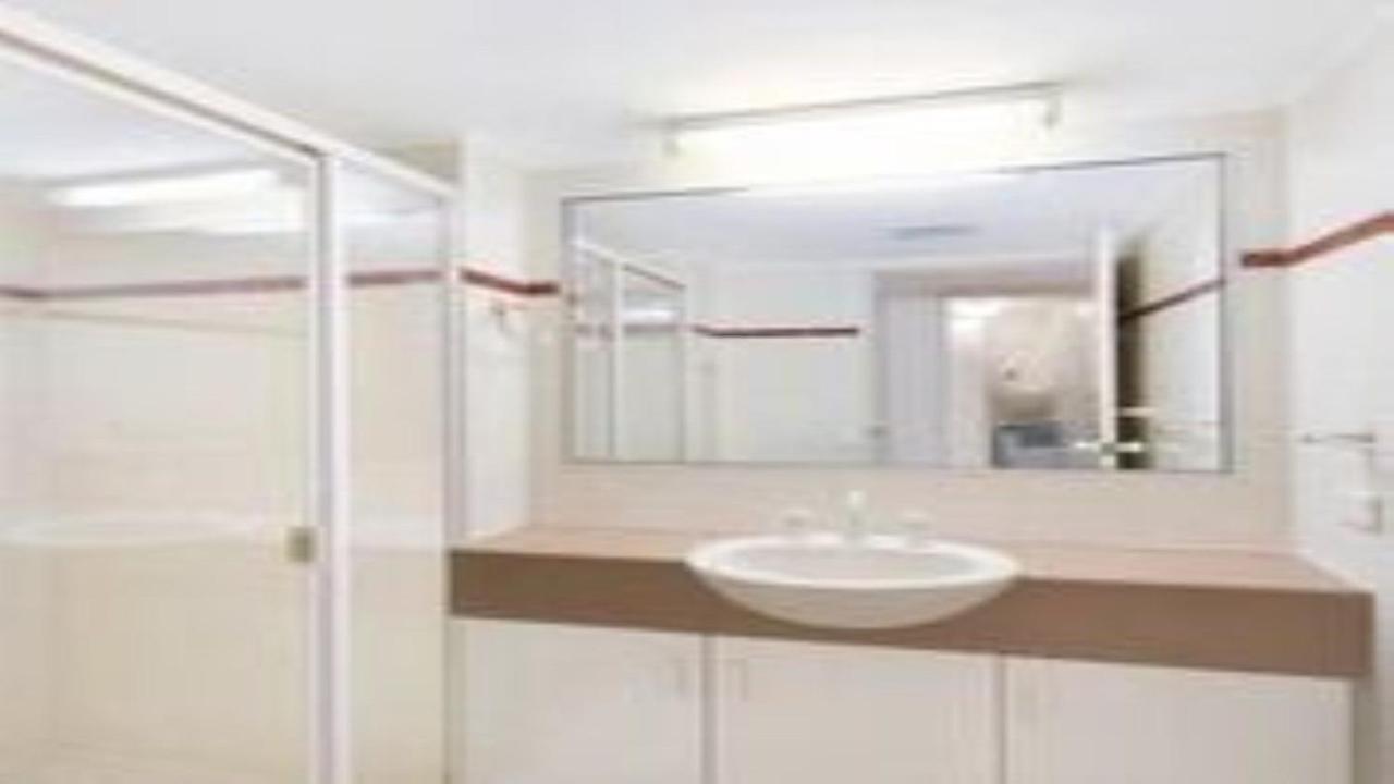 Seacrest Unit 1 Moffat Qld *